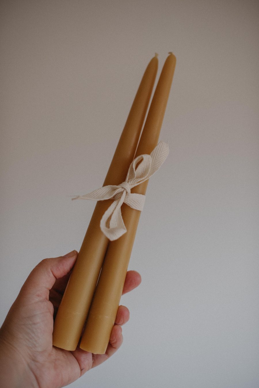 Pack 2 Velas Candelabro de Cera de Abeja - Imagen 2
